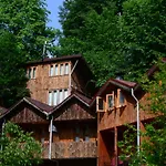 Karaaslan Kamping Tesisleri Campsite Kazandere